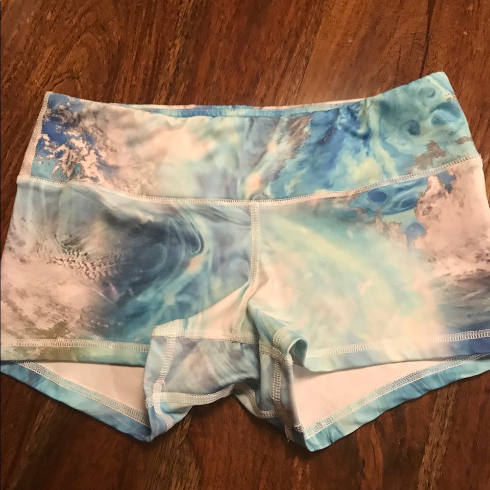 FLEO booty shorts